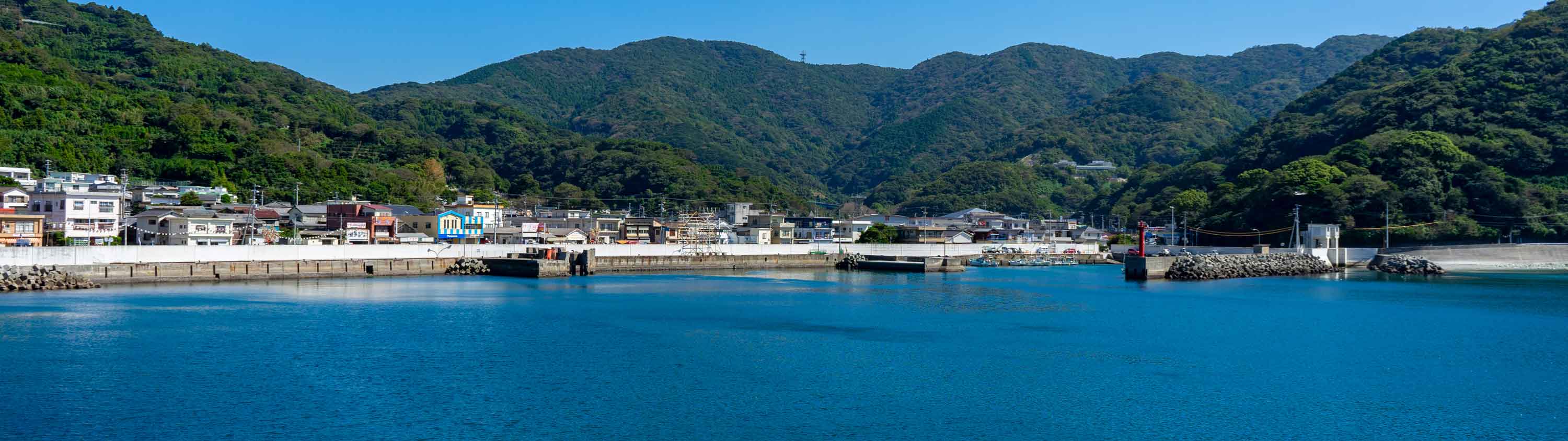 湘南・江ノ島の海でクルージングを楽しむ。江ノ島から三崎までのトリップクルージング
