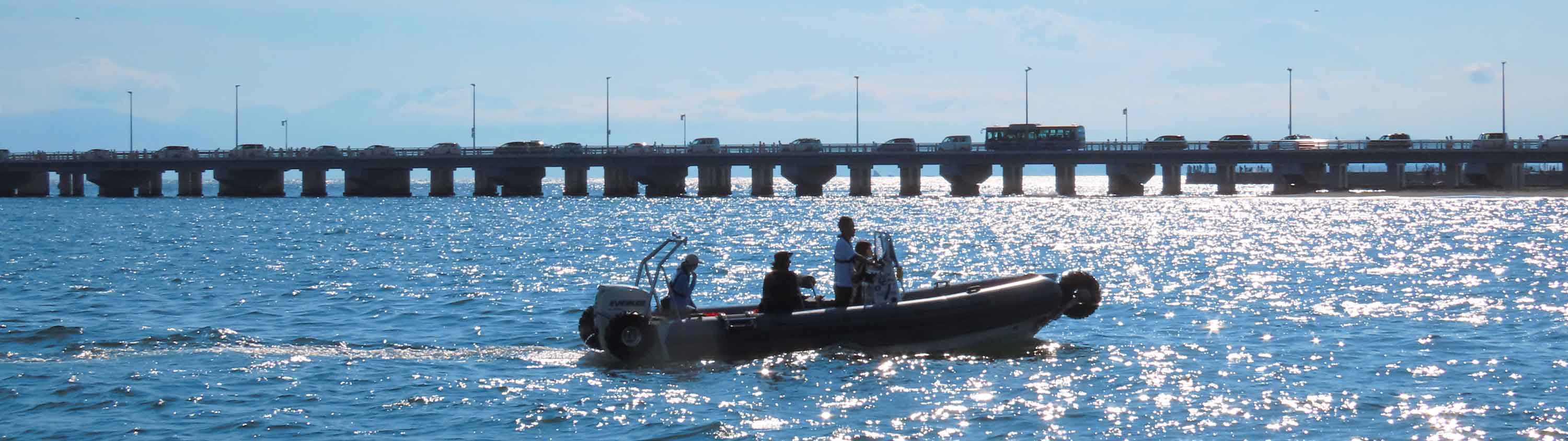 湘南・江ノ島の海でスペシャルなクルージングプランを楽しむ。